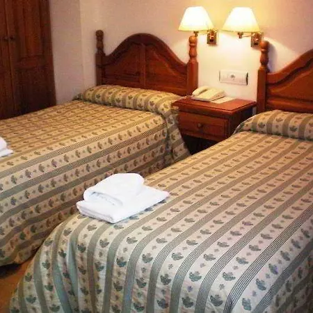 Hotel Clemente Barbastro