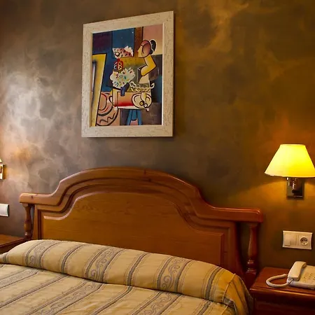 Clemente Szálloda Barbastro