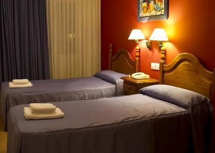 Clemente Hotell Barbastro